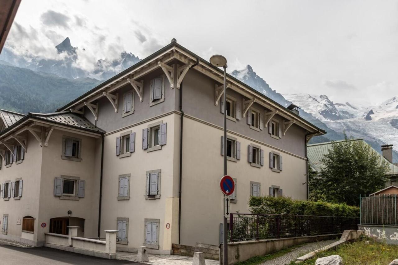 Villa Vallet- Newly Renovated 2 Bedroom Nestled Just Off The Main Street Chamonix Eksteriør billede