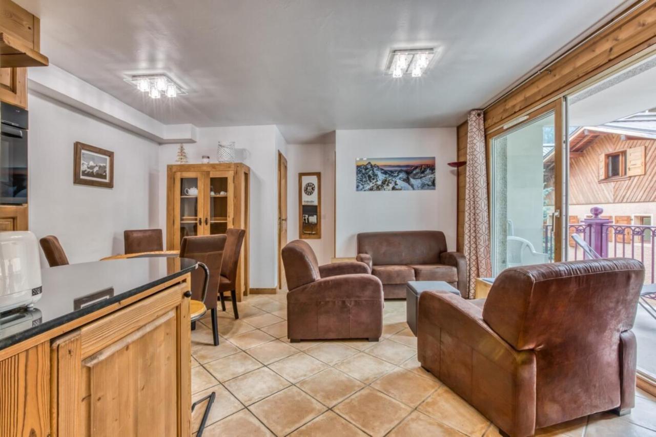 Villa Vallet- Newly Renovated 2 Bedroom Nestled Just Off The Main Street Chamonix Eksteriør billede
