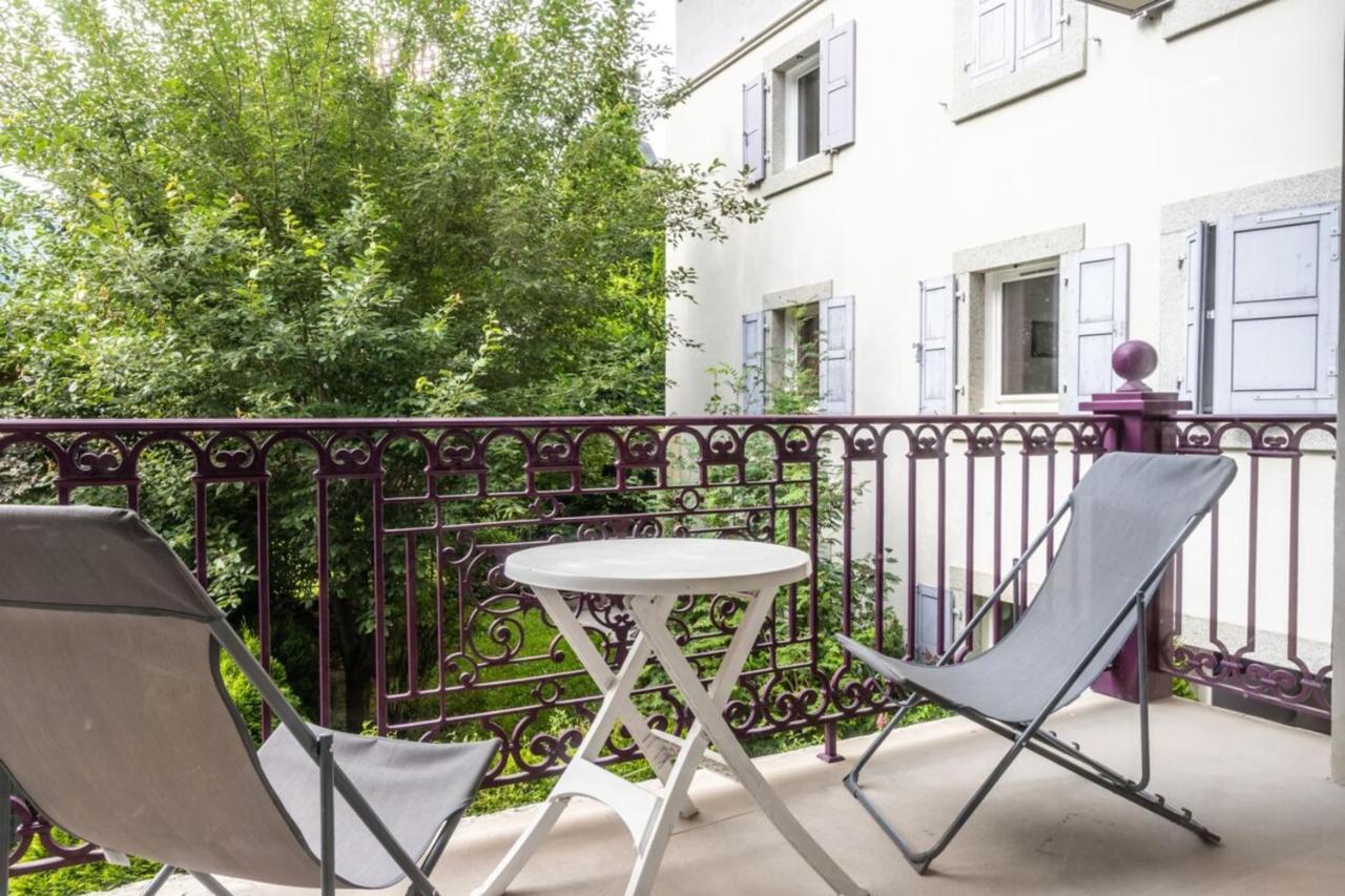 Villa Vallet- Newly Renovated 2 Bedroom Nestled Just Off The Main Street Chamonix Eksteriør billede